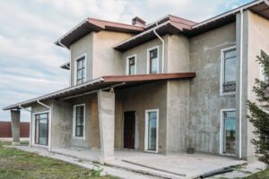 Choosing the Right Concrete Paint Colors for Modern Homes