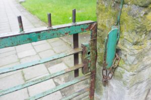 Choosing Paint for Rusty Metal - Stop Rust