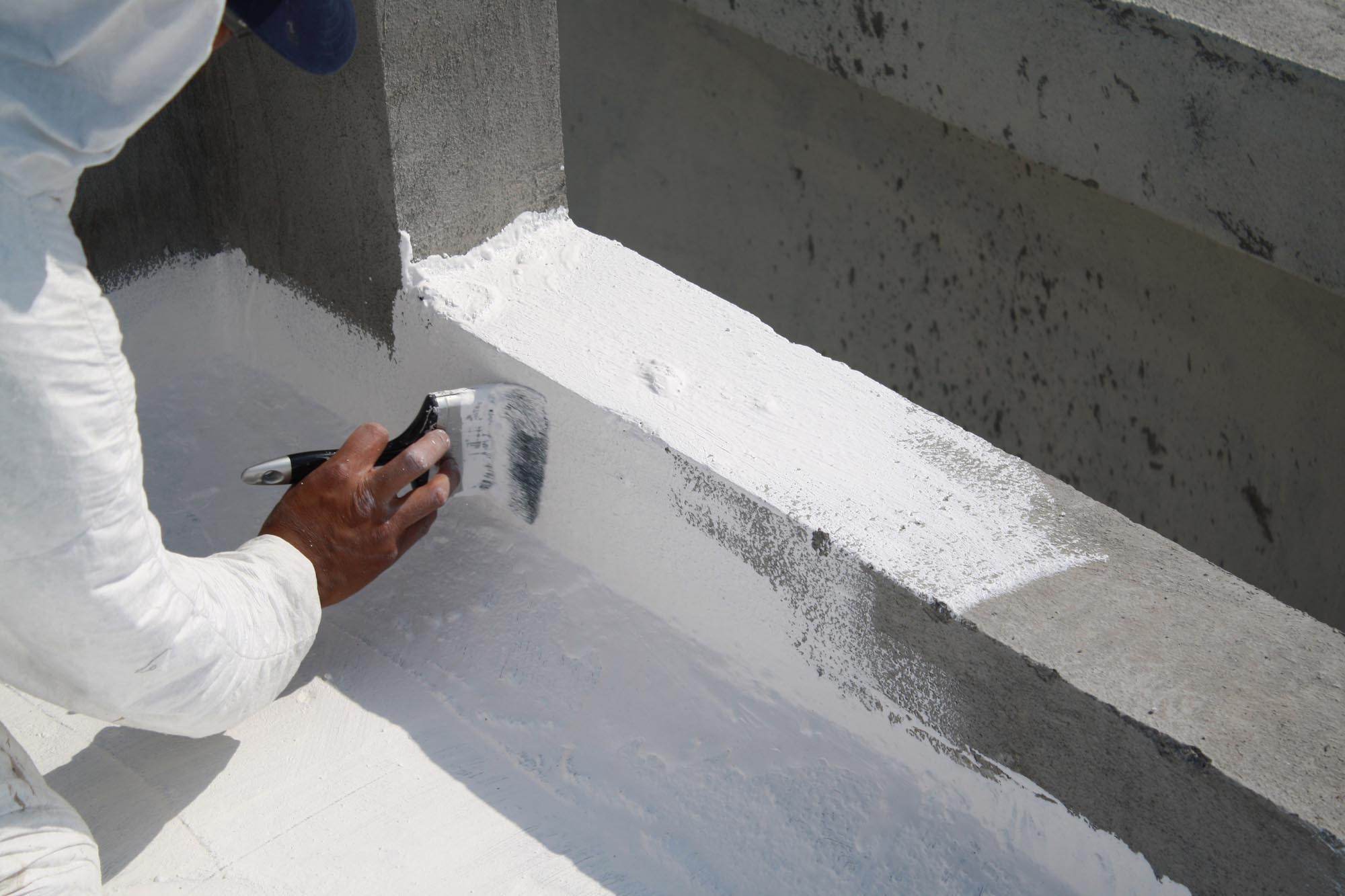 What Is a Reflective Roof Coating?